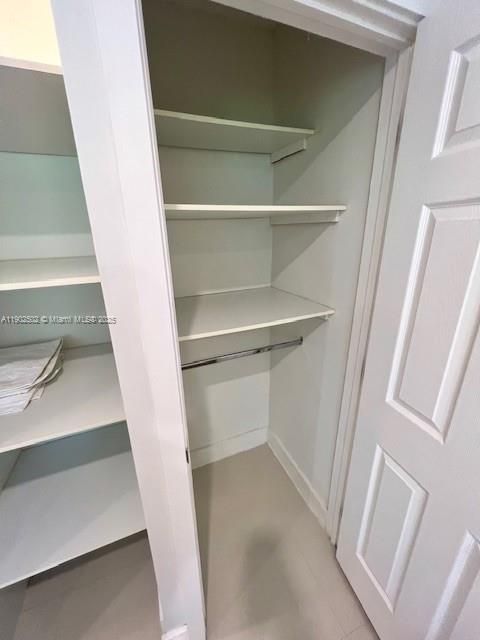 For Rent: $2,900 (2 beds, 1 baths, 1100 Square Feet)