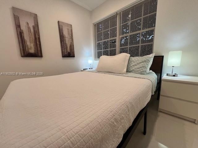 For Rent: $2,900 (2 beds, 1 baths, 1100 Square Feet)