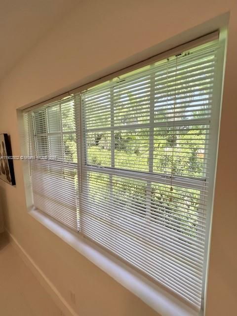 For Rent: $2,900 (2 beds, 1 baths, 1100 Square Feet)