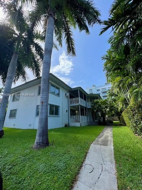 For Rent: $2,900 (2 beds, 1 baths, 1100 Square Feet)