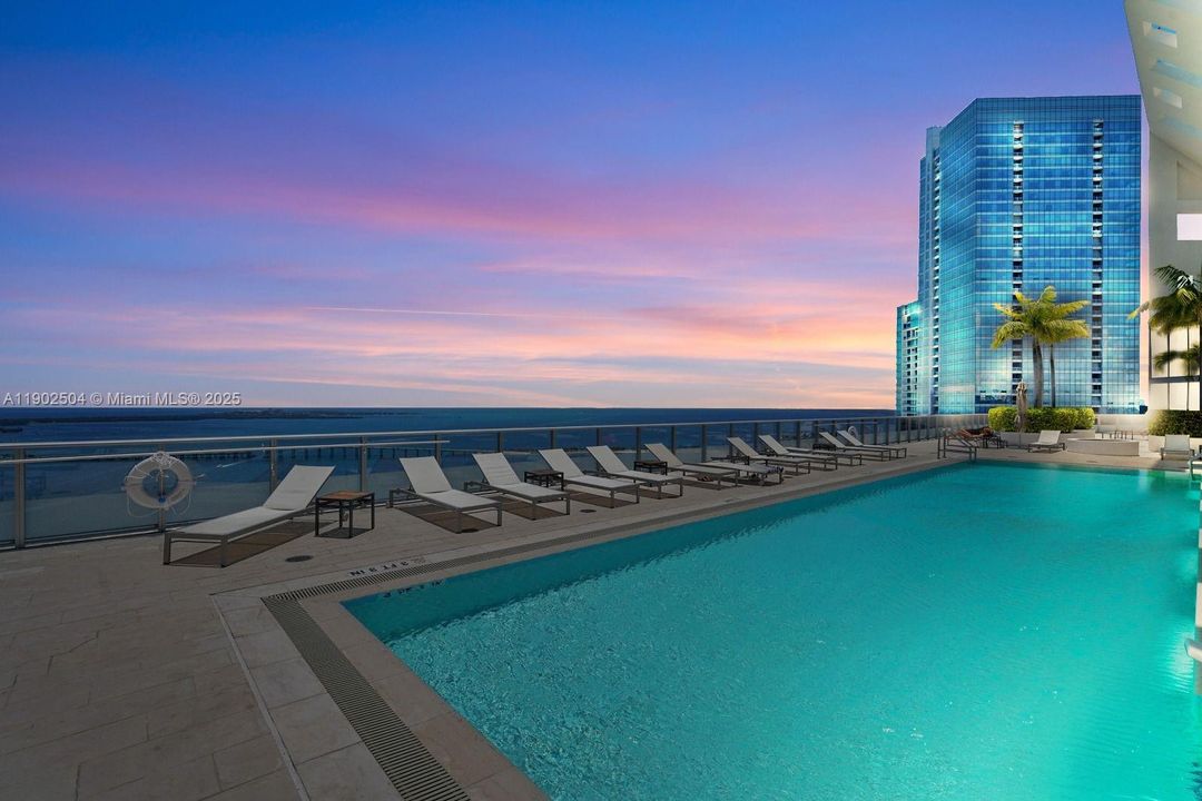 На продажу: $790,000 (2 спален, 2 ванн, 969 Квадратных фут)