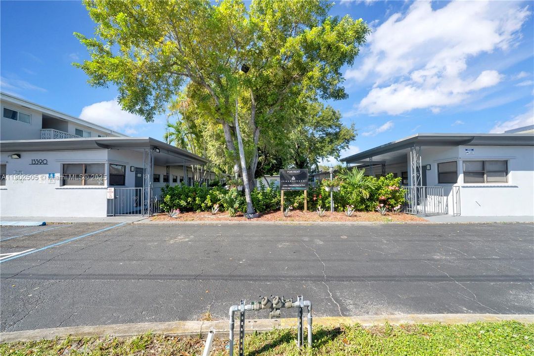 出租: $1,650 (1 贝兹, 1 浴室, 495 平方英尺)