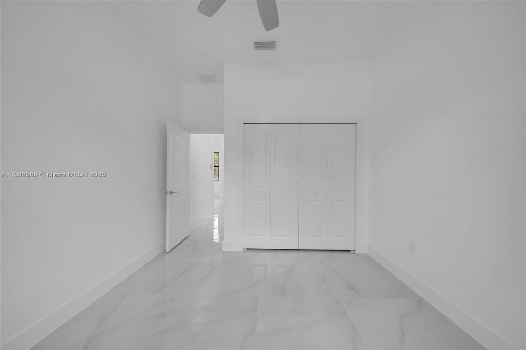 待售: $389,000 (3 贝兹, 2 浴室, 1569 平方英尺)