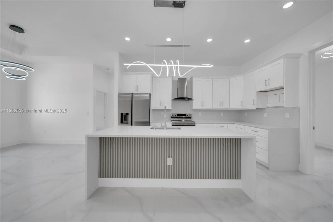 待售: $389,000 (3 贝兹, 2 浴室, 1569 平方英尺)