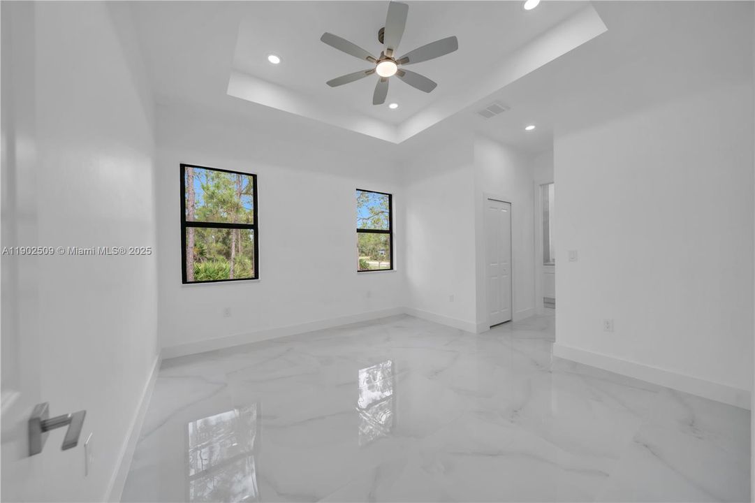 待售: $389,000 (3 贝兹, 2 浴室, 1569 平方英尺)