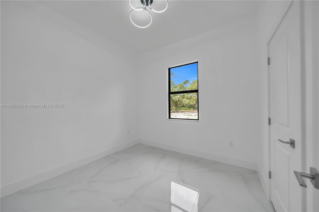 待售: $389,000 (3 贝兹, 2 浴室, 1569 平方英尺)