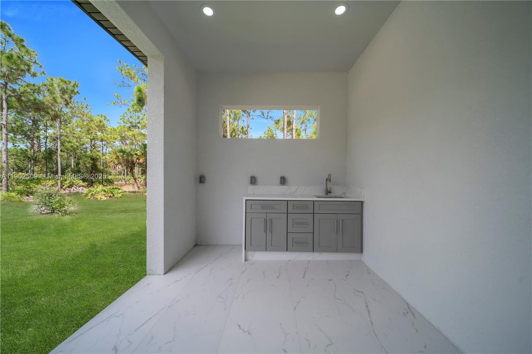 待售: $389,000 (3 贝兹, 2 浴室, 1569 平方英尺)