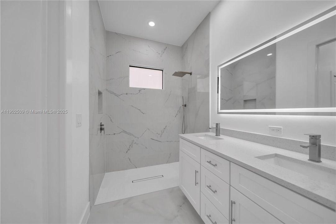 待售: $389,000 (3 贝兹, 2 浴室, 1569 平方英尺)