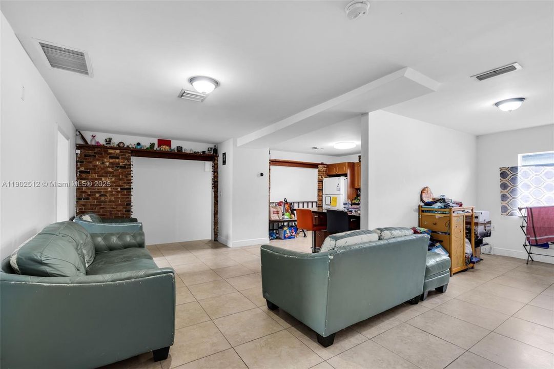 待售: $800,000 (3 贝兹, 3 浴室, 1743 平方英尺)