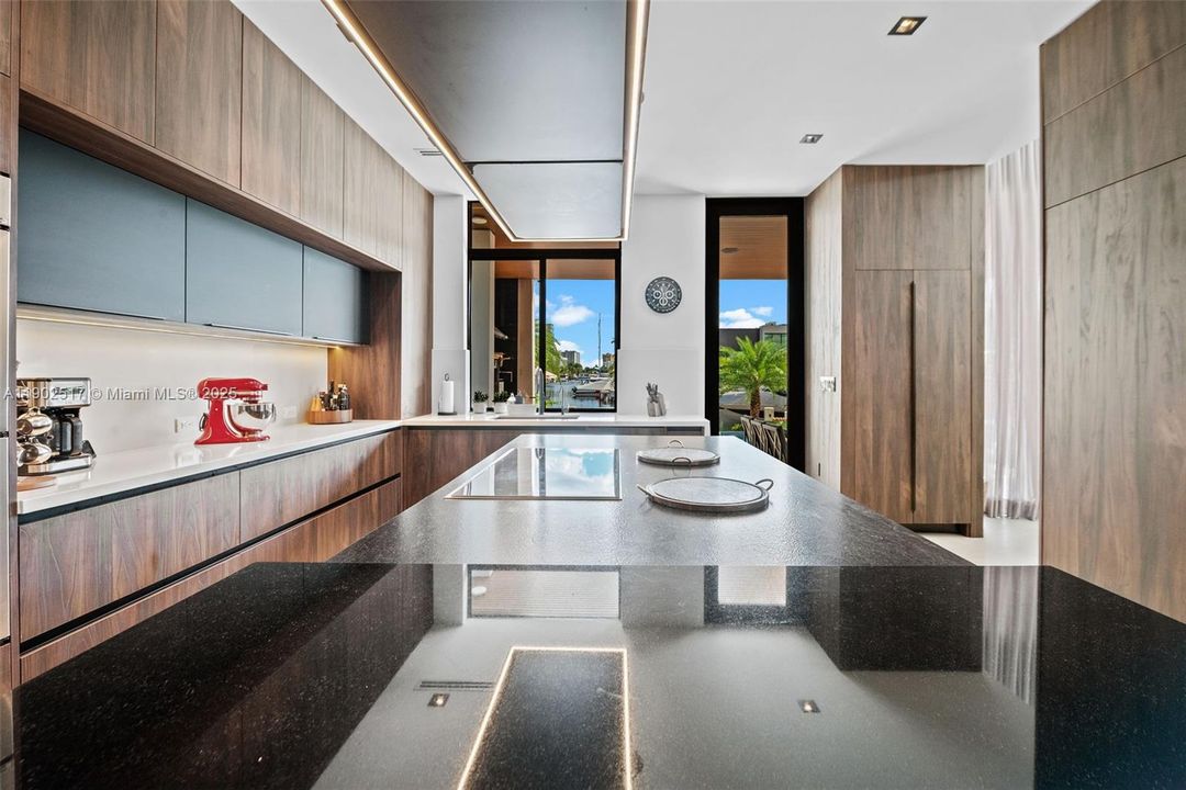 En Renta: $31,500 (4 camas, 5 baños, 4453 Pies cuadrados)