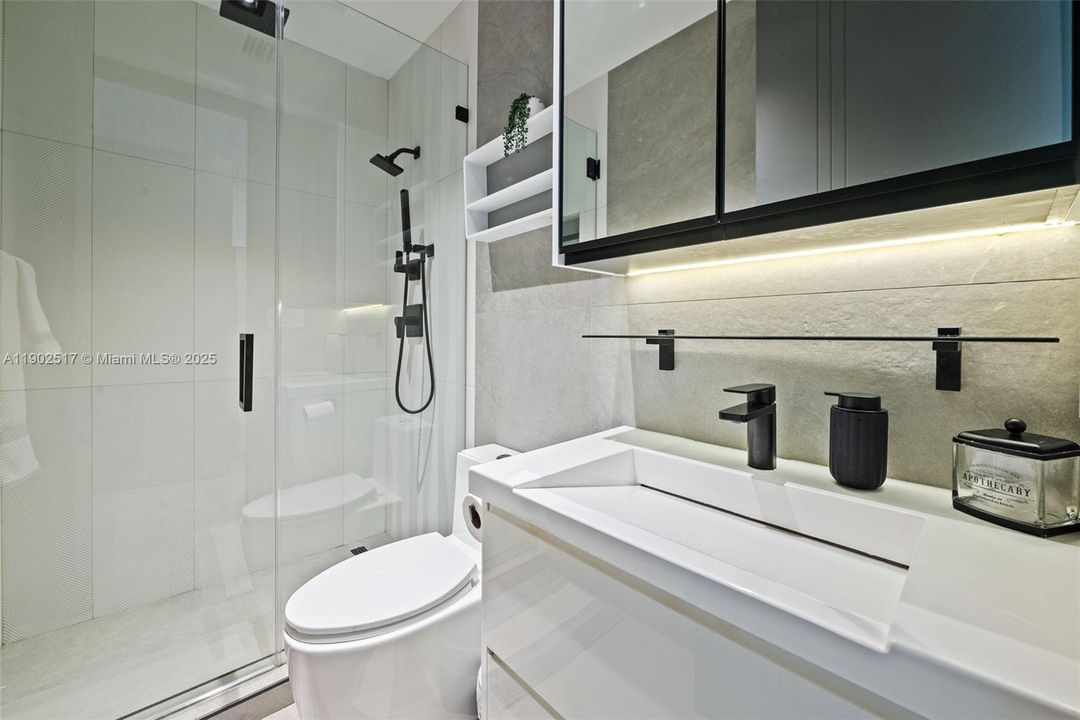 En Renta: $31,500 (4 camas, 5 baños, 4453 Pies cuadrados)