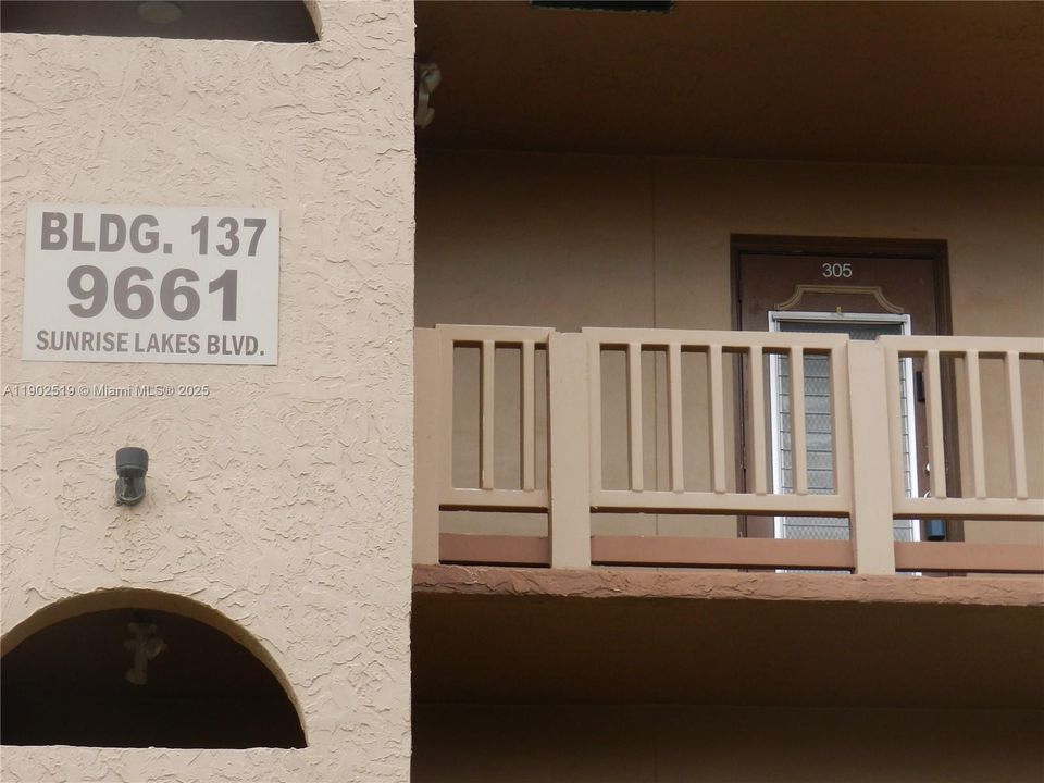 Activo con contrato: $62,000 (1 camas, 1 baños, 640 Pies cuadrados)