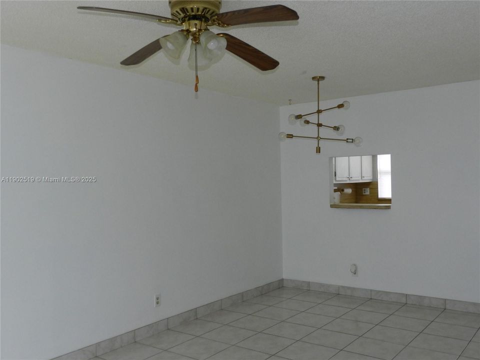 Activo con contrato: $62,000 (1 camas, 1 baños, 640 Pies cuadrados)