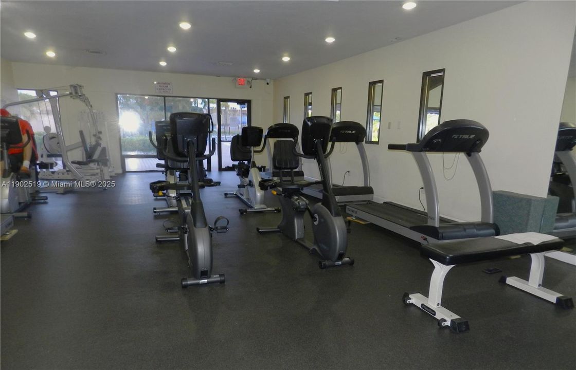 Activo con contrato: $62,000 (1 camas, 1 baños, 640 Pies cuadrados)