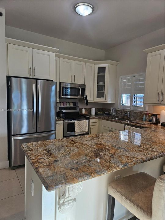 For Sale: $899,000 (4 beds, 2 baths, 1860 Square Feet)