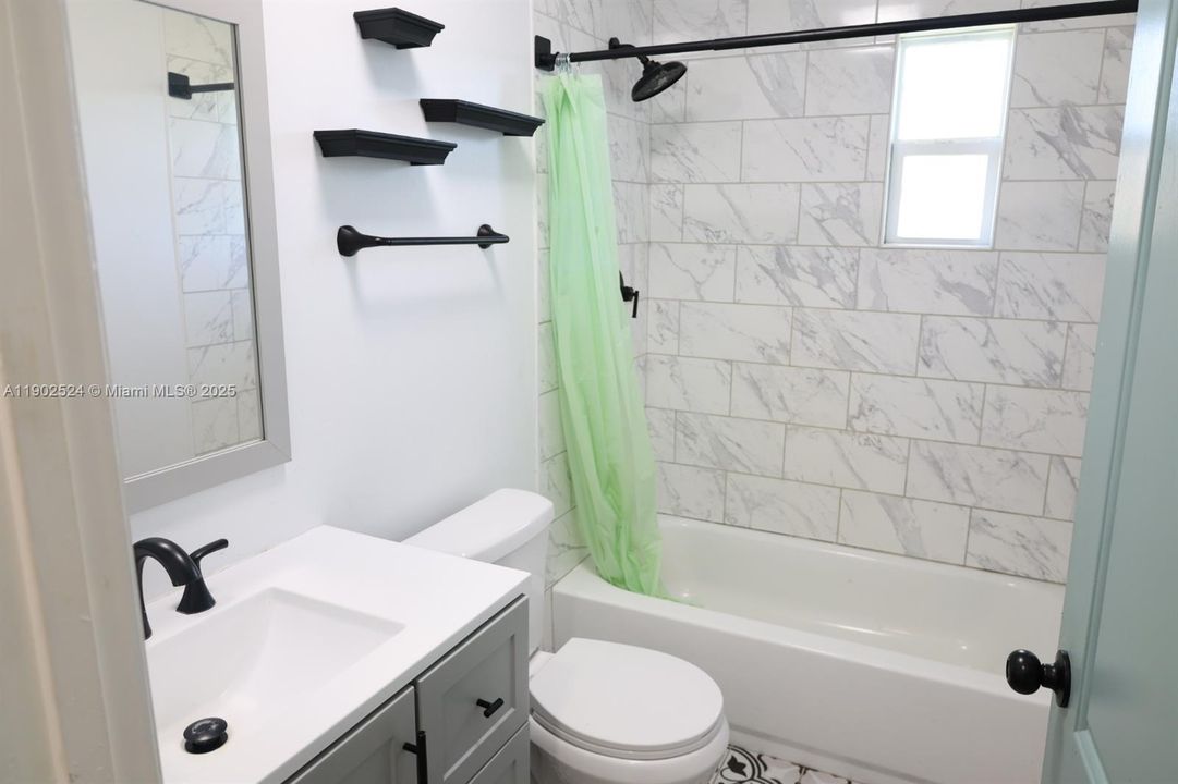 En Venta: $257,900 (4 camas, 2 baños, 1152 Pies cuadrados)