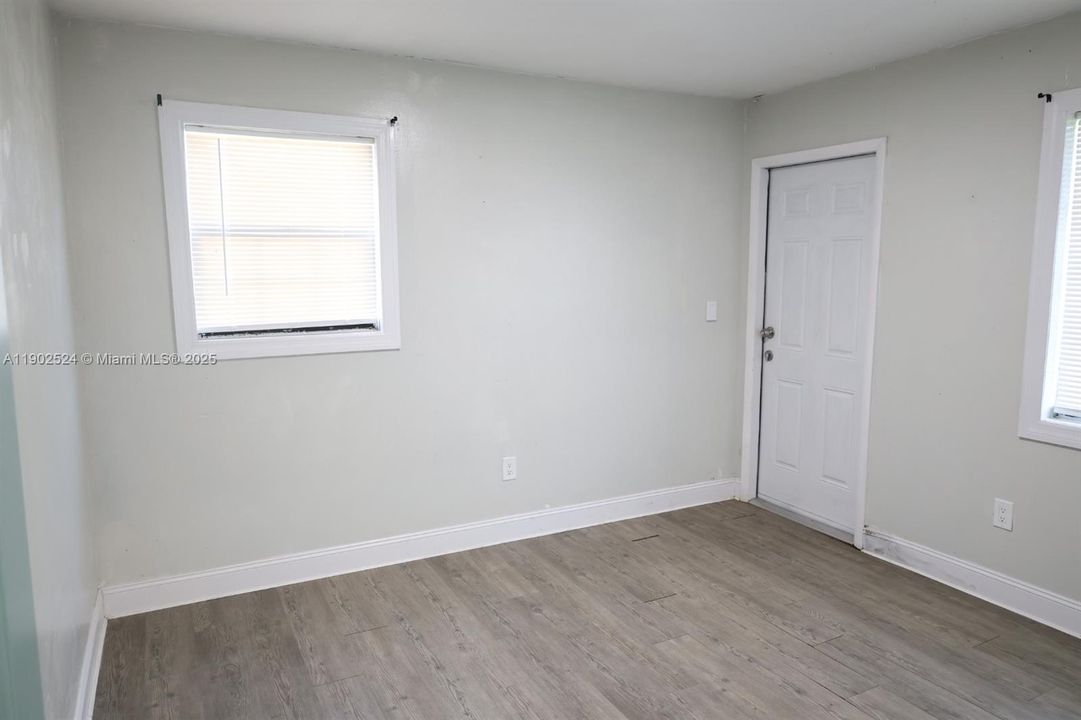 En Venta: $257,900 (4 camas, 2 baños, 1152 Pies cuadrados)