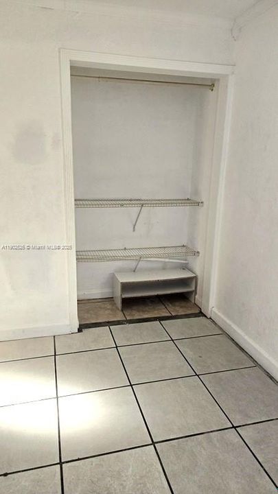 For Rent: $3,000 (3 beds, 2 baths, 867 Square Feet)