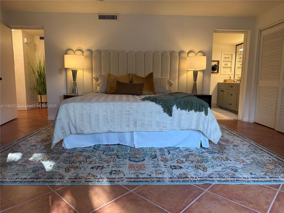 待售: $574,900 (2 贝兹, 2 浴室, 1475 平方英尺)