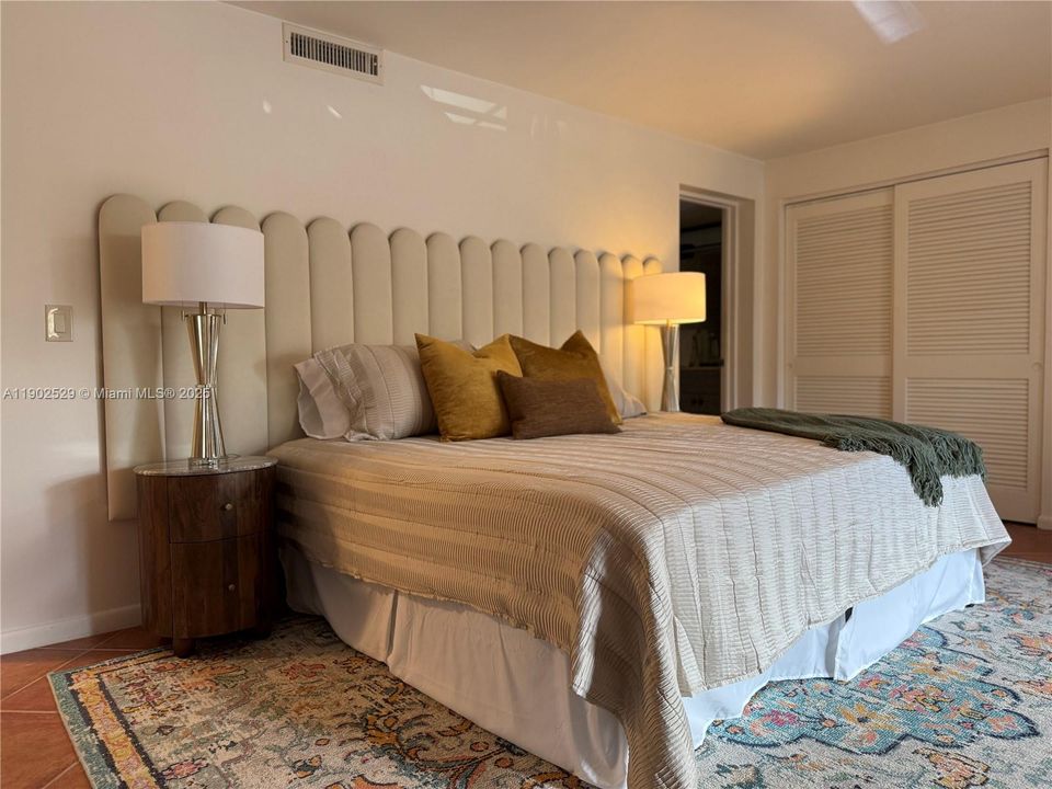 待售: $574,900 (2 贝兹, 2 浴室, 1475 平方英尺)