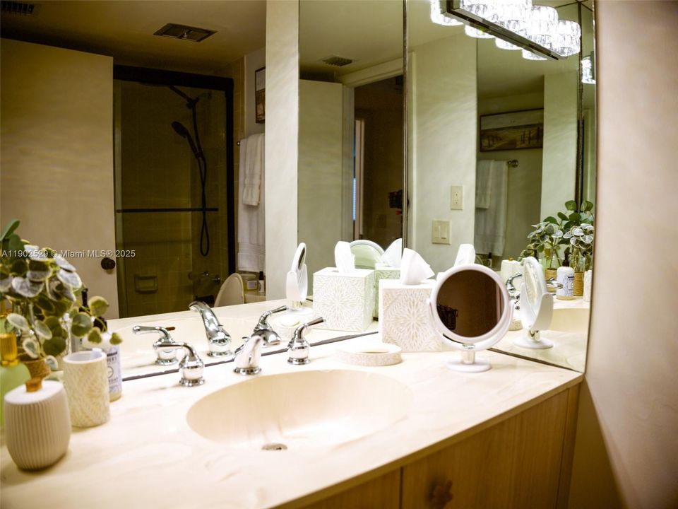 待售: $574,900 (2 贝兹, 2 浴室, 1475 平方英尺)