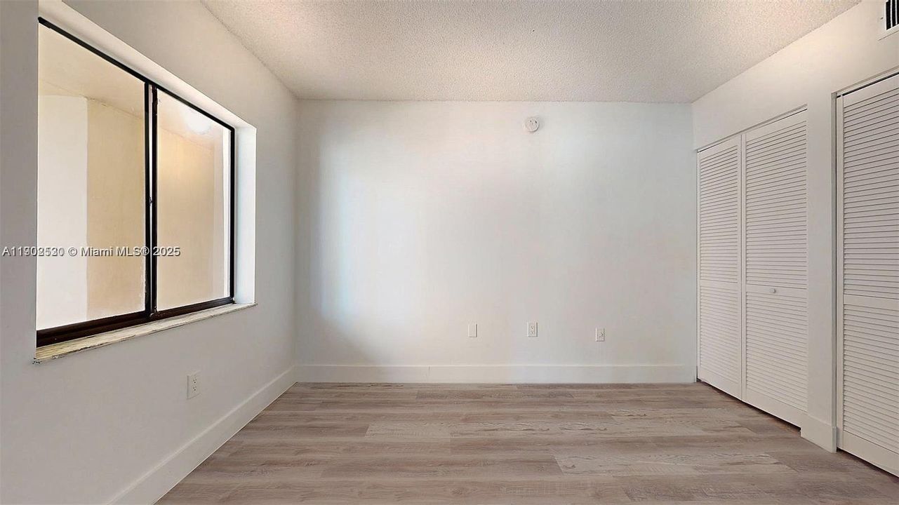 Recently Rented: $2,450 (3 beds, 2 baths, 1040 Square Feet)