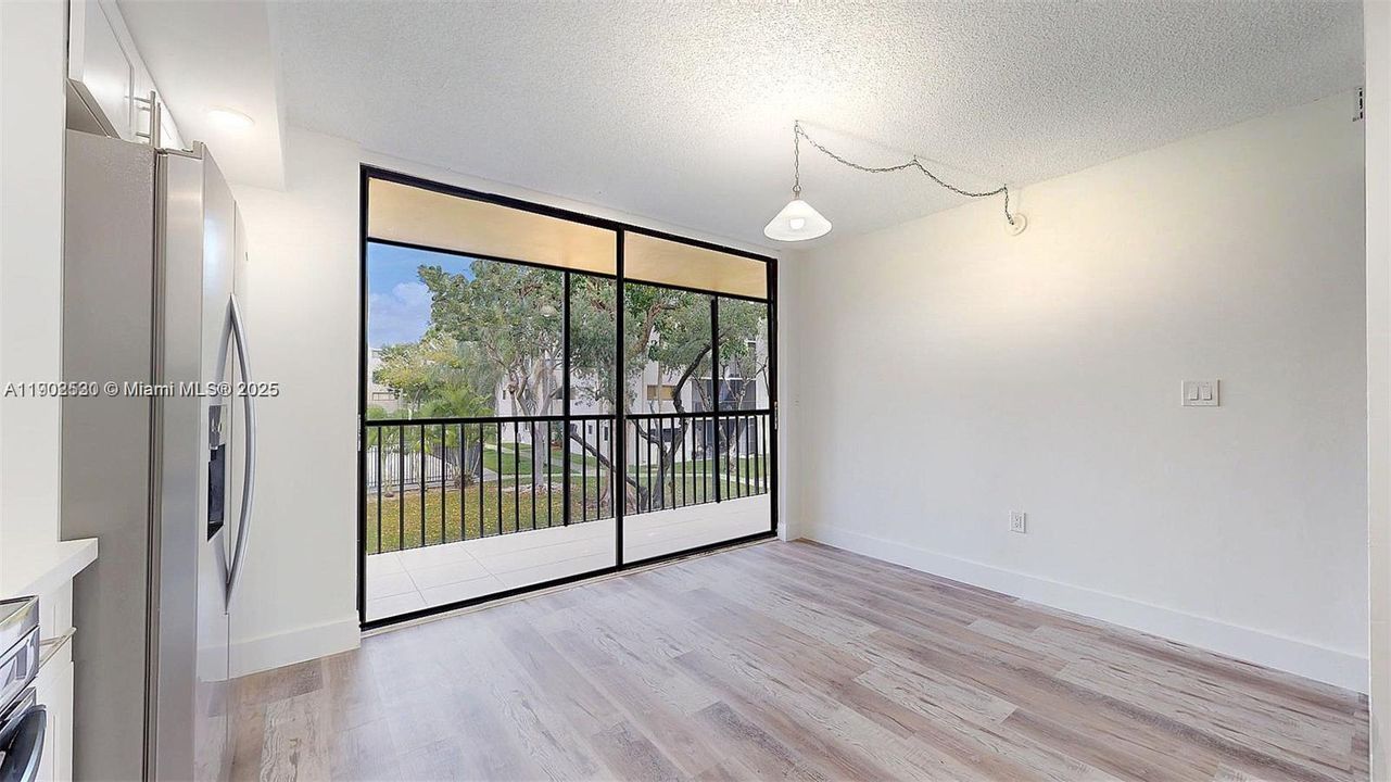 Recently Rented: $2,450 (3 beds, 2 baths, 1040 Square Feet)