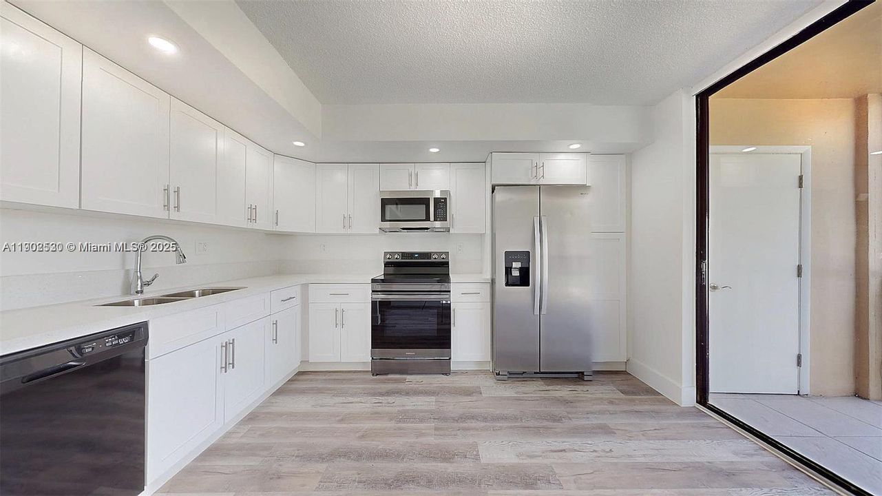 Recently Rented: $2,450 (3 beds, 2 baths, 1040 Square Feet)