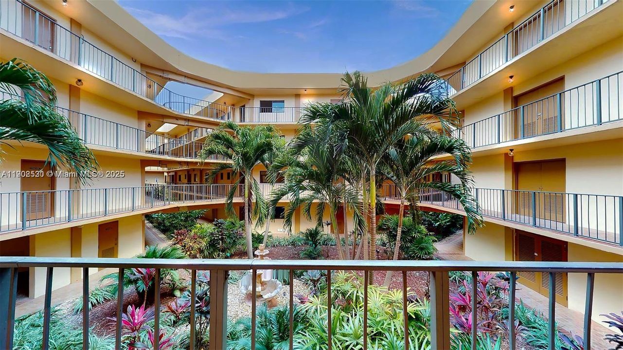 Recently Rented: $2,450 (3 beds, 2 baths, 1040 Square Feet)