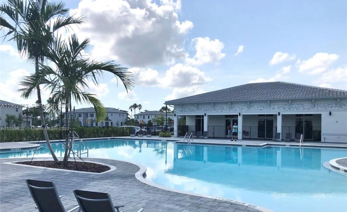 В аренду: $3,000 (4 спален, 3 ванн, 1833 Квадратных фут)