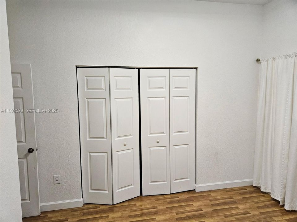 В аренду: $3,000 (4 спален, 3 ванн, 1833 Квадратных фут)