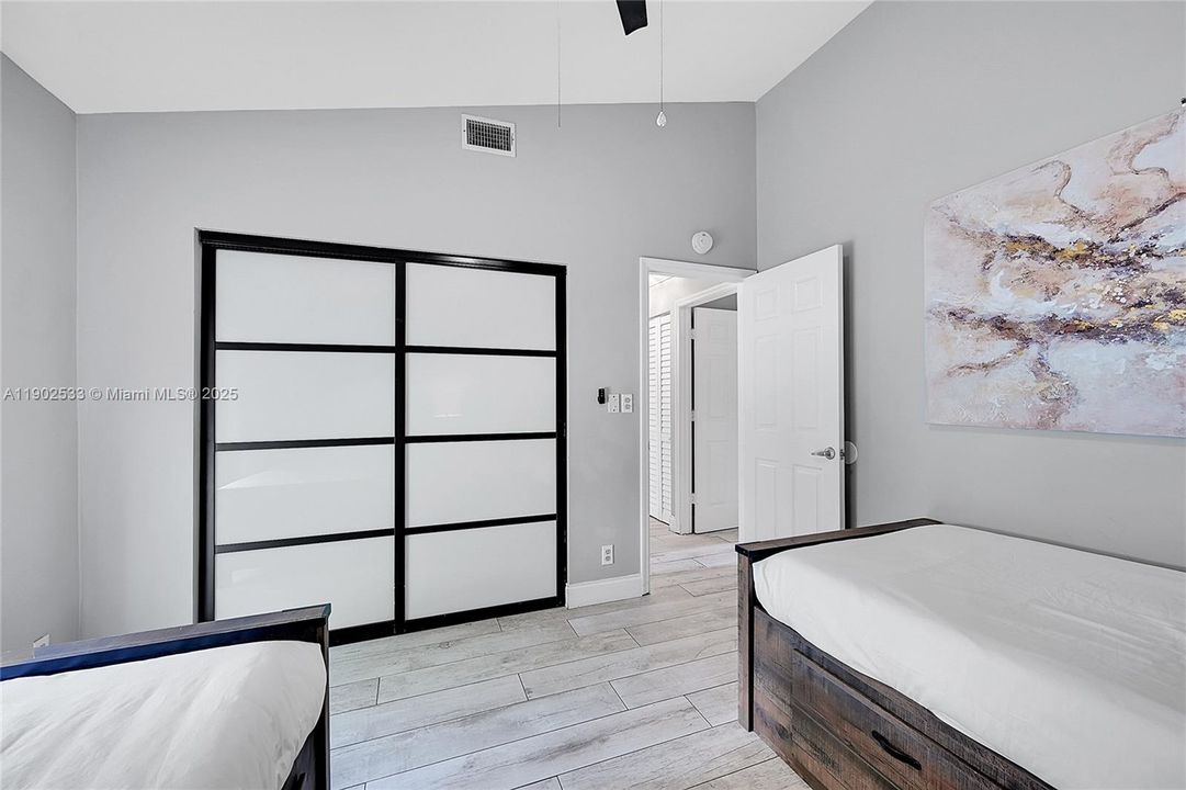 For Rent: $6,000 (4 beds, 2 baths, 2513 Square Feet)