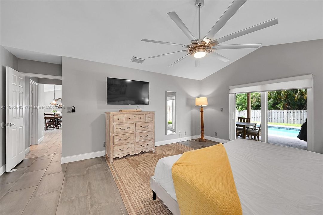 For Rent: $6,000 (4 beds, 2 baths, 2513 Square Feet)