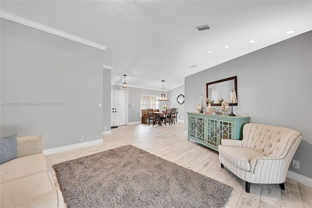 For Rent: $6,000 (4 beds, 2 baths, 2513 Square Feet)