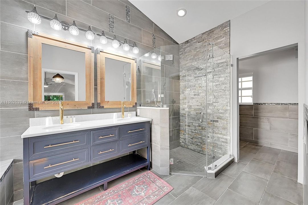 For Rent: $6,000 (4 beds, 2 baths, 2513 Square Feet)