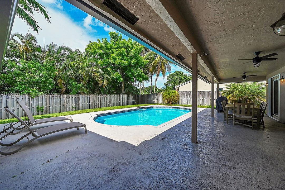 For Rent: $6,000 (4 beds, 2 baths, 2513 Square Feet)