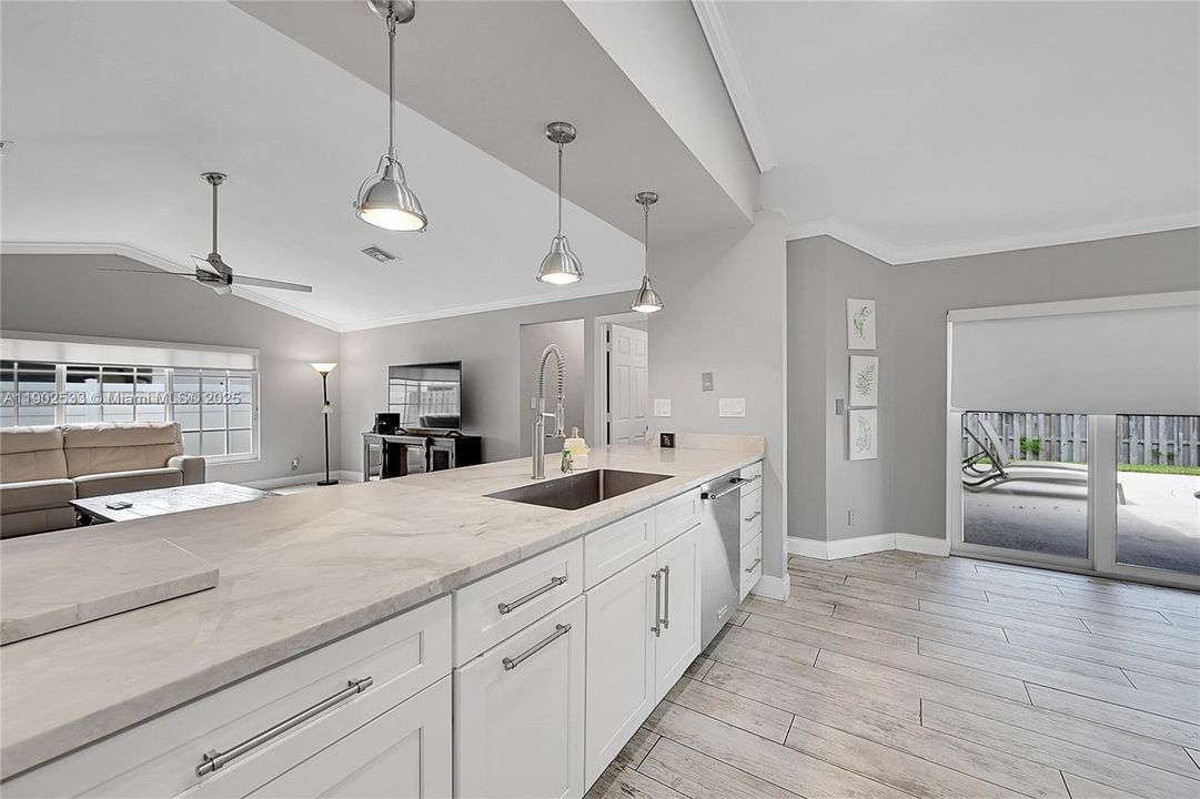 For Rent: $6,000 (4 beds, 2 baths, 2513 Square Feet)