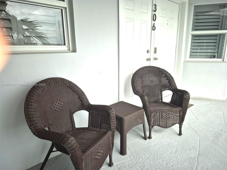 待售: $508,000 (2 贝兹, 1 浴室, 800 平方英尺)