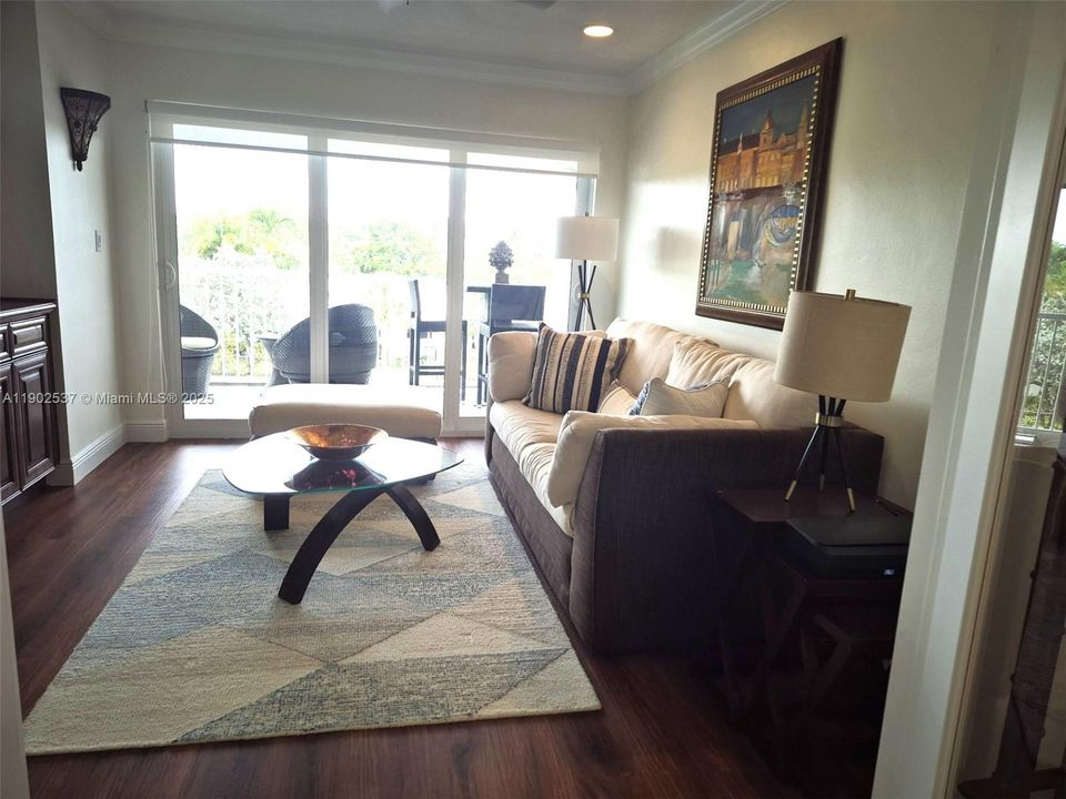 待售: $508,000 (2 贝兹, 1 浴室, 800 平方英尺)