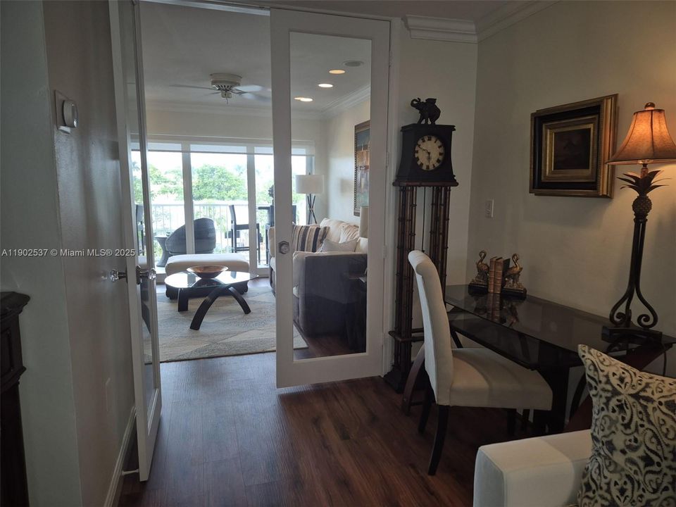 待售: $508,000 (2 贝兹, 1 浴室, 800 平方英尺)