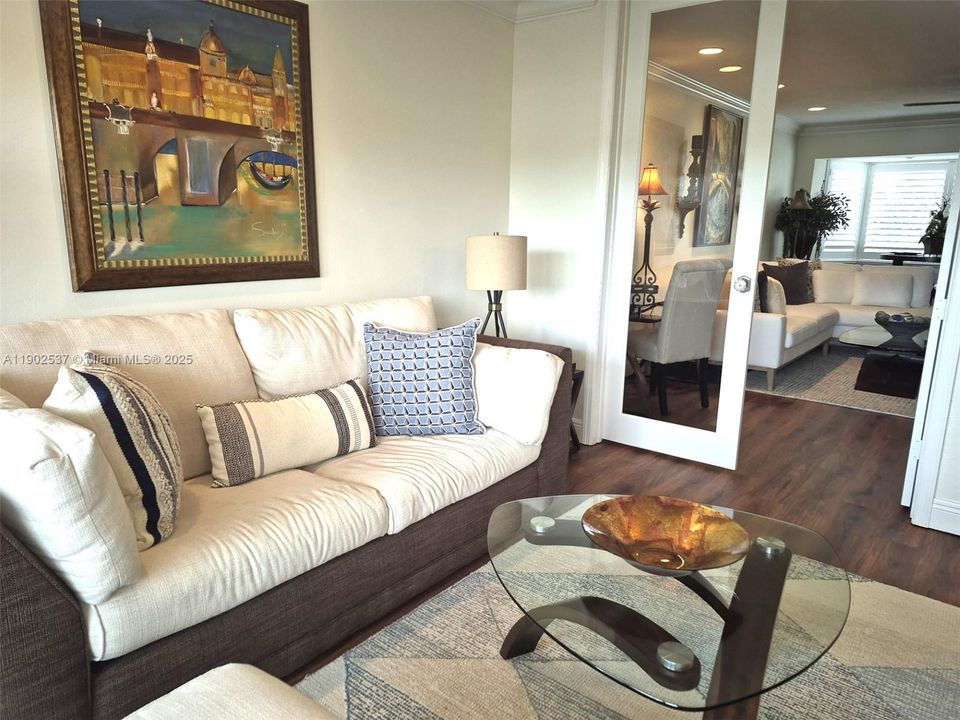 待售: $508,000 (2 贝兹, 1 浴室, 800 平方英尺)