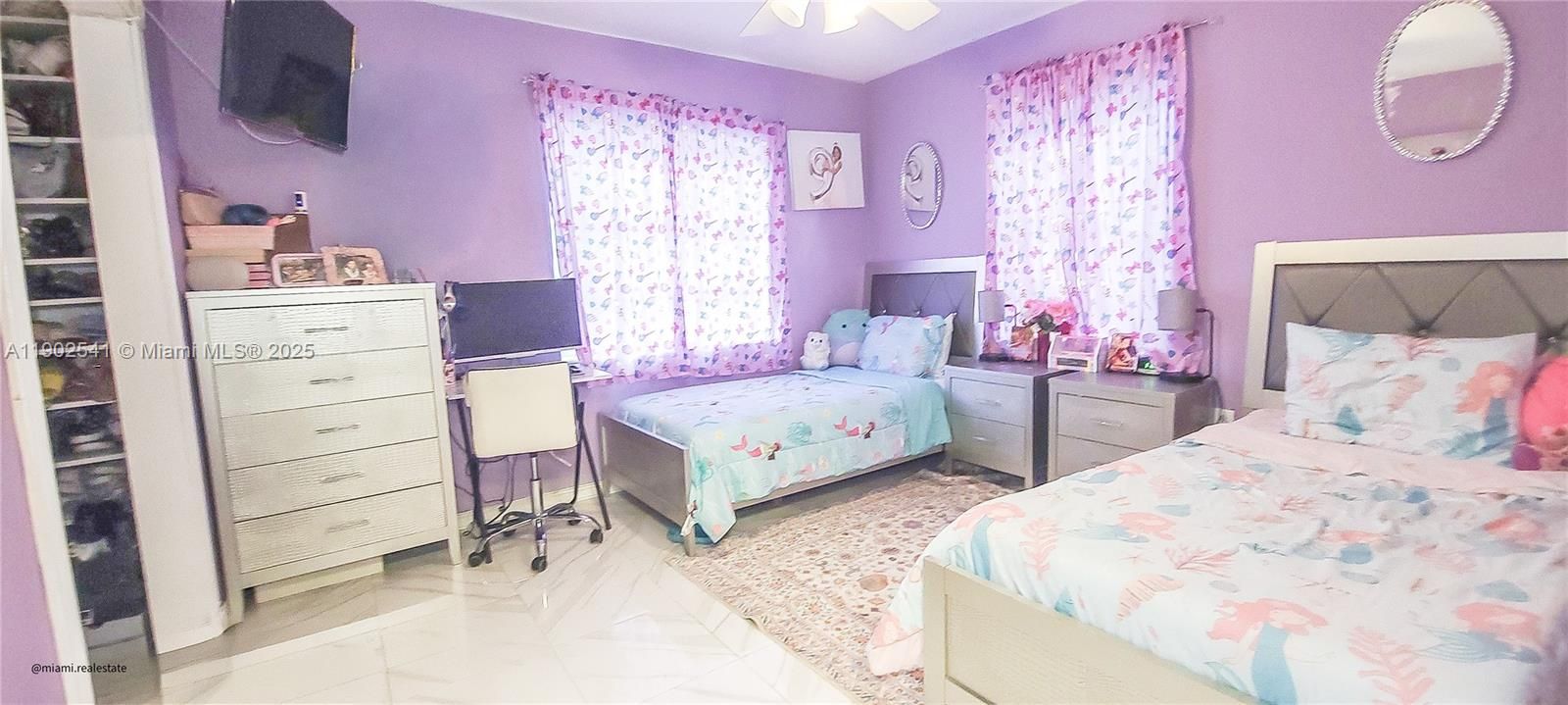 For Sale: $565,000 (3 beds, 2 baths, 1120 Square Feet)