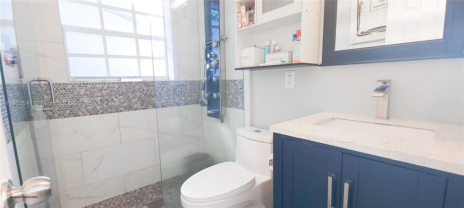 For Sale: $565,000 (3 beds, 2 baths, 1120 Square Feet)