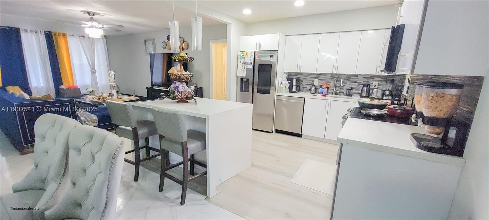 For Sale: $565,000 (3 beds, 2 baths, 1120 Square Feet)