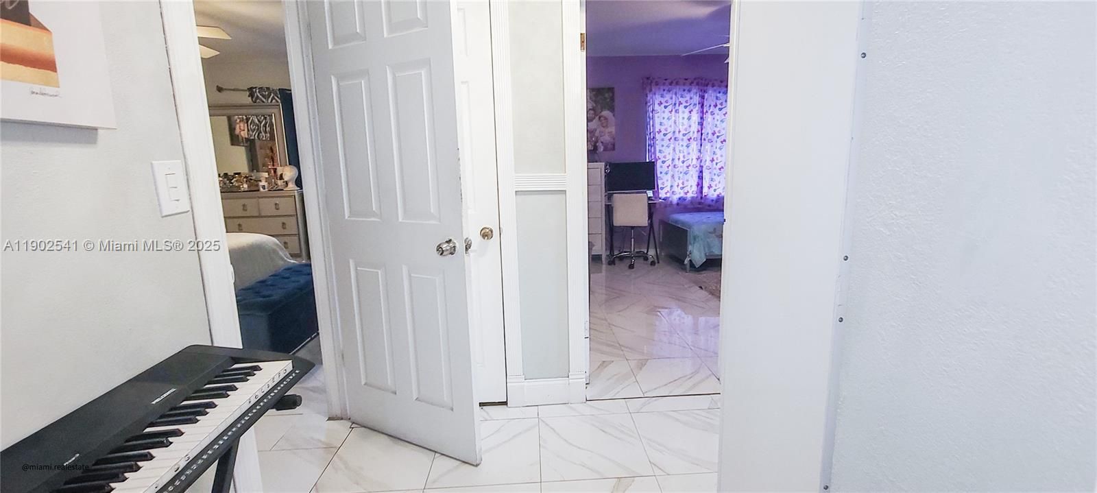 For Sale: $565,000 (3 beds, 2 baths, 1120 Square Feet)