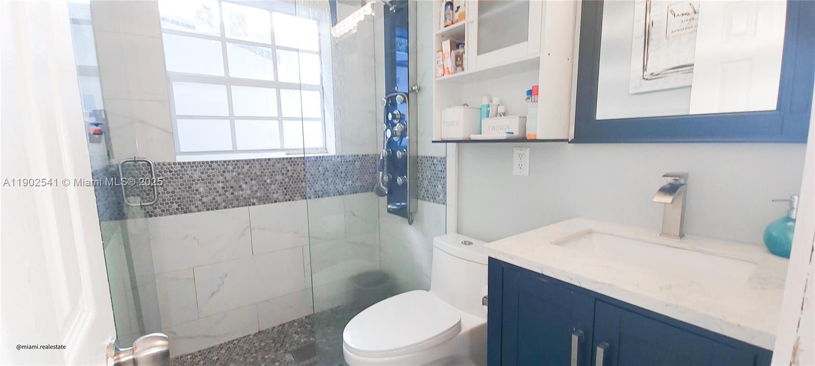 For Sale: $565,000 (3 beds, 2 baths, 1120 Square Feet)