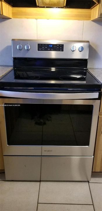 В аренду: $3,395 (3 спален, 2 ванн, 1621 Квадратных фут)