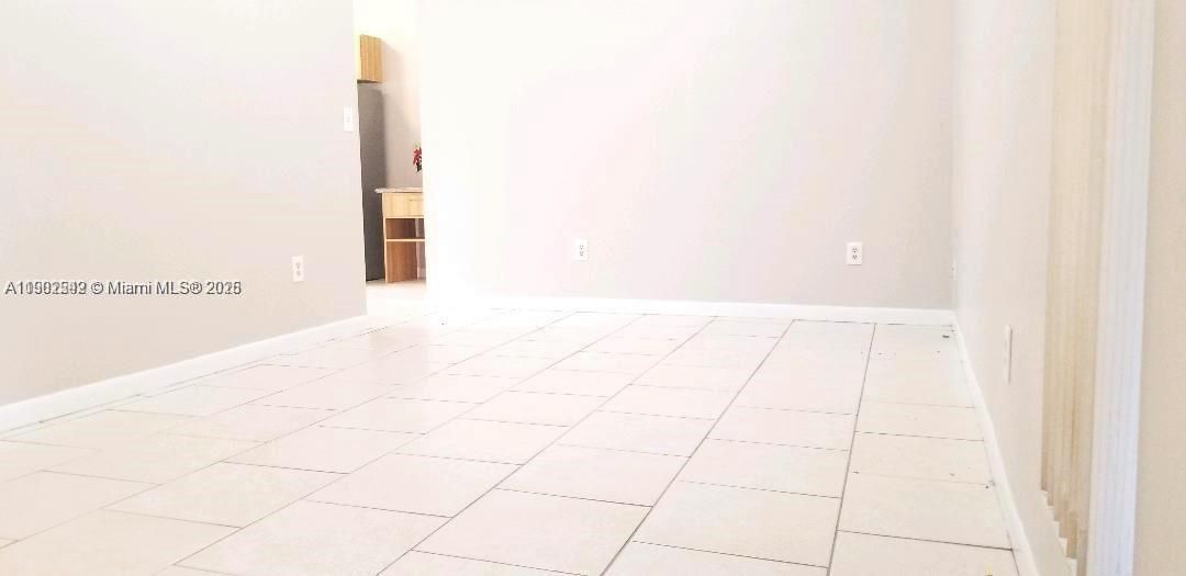 В аренду: $3,395 (3 спален, 2 ванн, 1621 Квадратных фут)