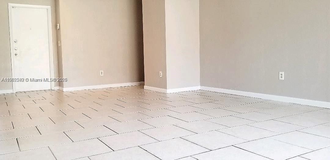 В аренду: $3,395 (3 спален, 2 ванн, 1621 Квадратных фут)