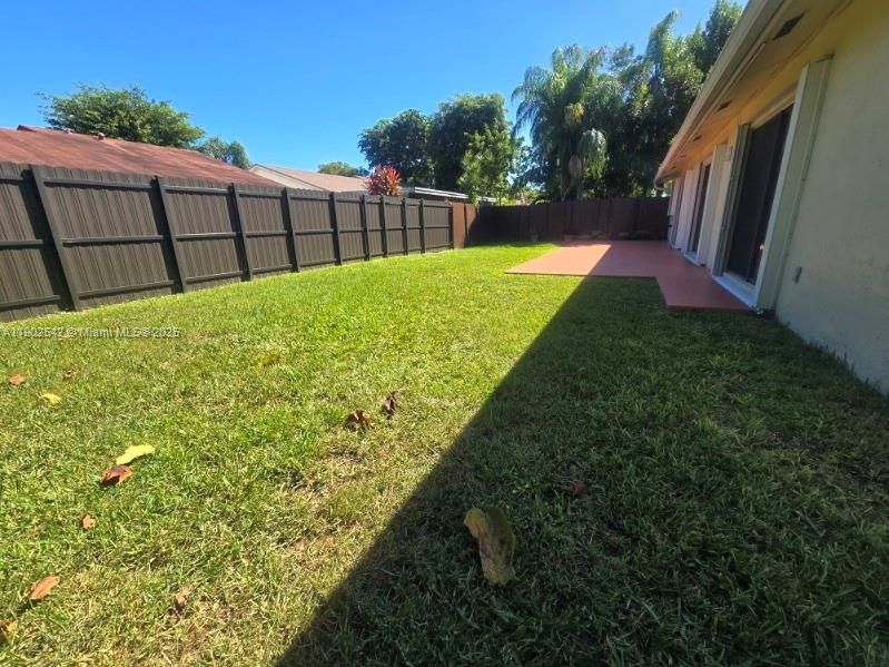 В аренду: $3,395 (3 спален, 2 ванн, 1621 Квадратных фут)